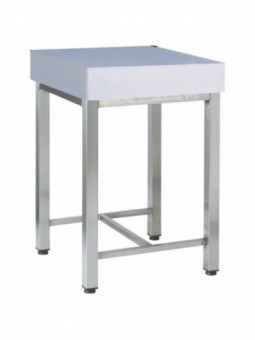 Polyethylene block on stand, 500x500 mm