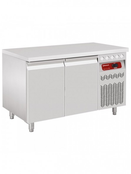 Ventilated refrigerated table, 2 doors GN 1/1, 260 Lit.