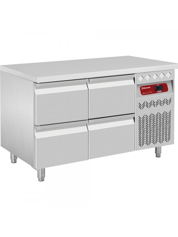 Refrigerating table composed of :