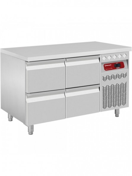 Refrigerating table composed of :