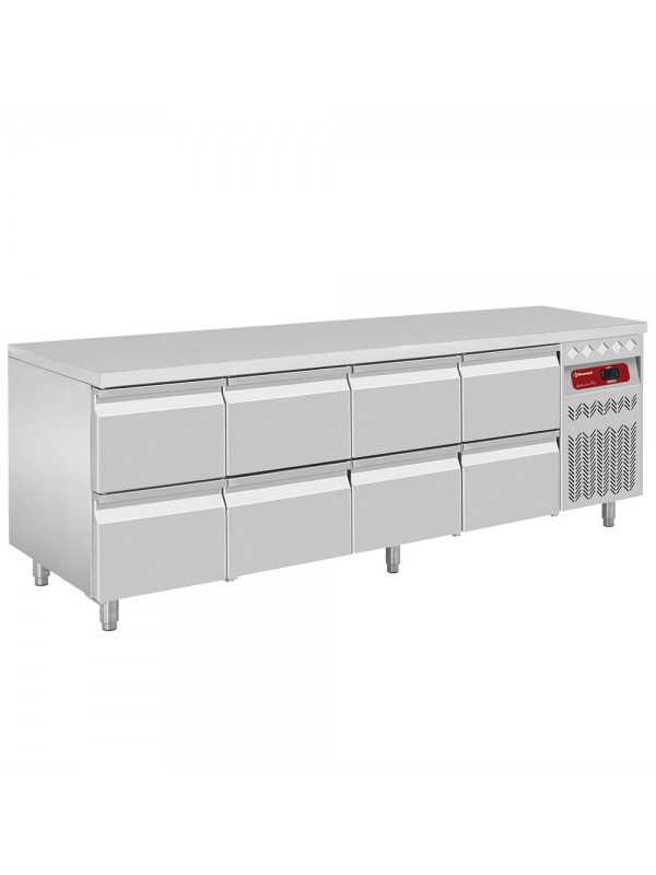 Refrigerating table composed of :
