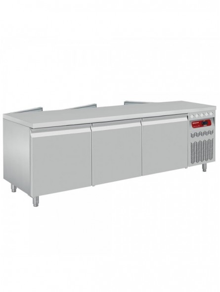 Ventilated, PASS THROUGH, refrigerated table, 2x3 doors GN 2/1, 548 L.