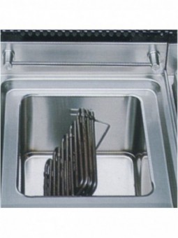 Electric fryer 2 vats 8 lit. on closed cupboard