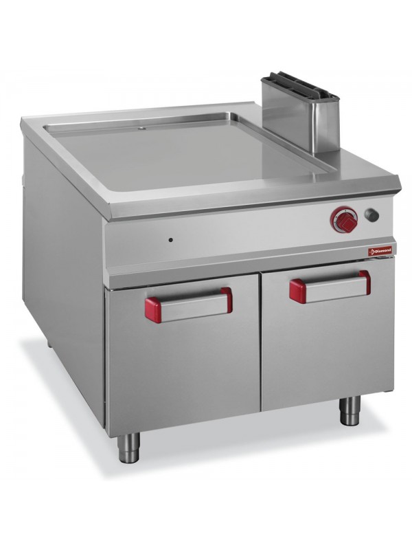 Smooth gas fry top,  cupboard - PASS-THROUGH