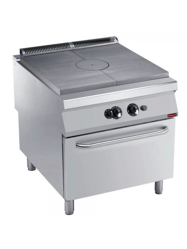 Cooker with gas cooking hob, on gas oven