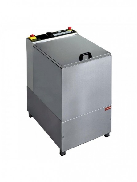 Vegetable washer with dry-spinner