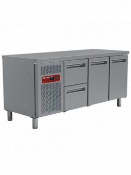 Refrigerating table composed of :