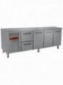 Refrigerating table composed of :