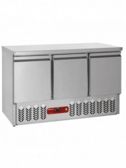 Refrigerating table composed of :