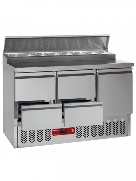 Refrigerating table composed of :