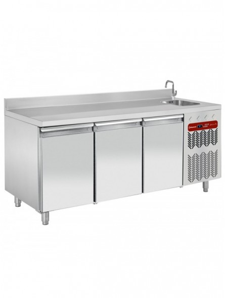 Ventilated "wall" cooling table, ventilated, 3 doors GN 1/1, with sink