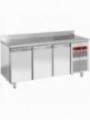 Wand  diepvriestafel, geventileerd, 3 deuren EN 600x400, 550 liter