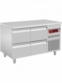 Refrigerating table composed of :