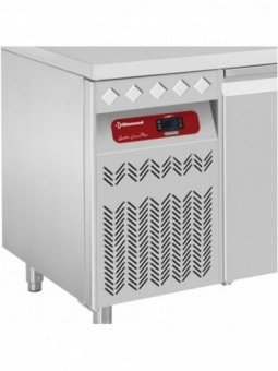 Table frigorifique ventilée, 3 portes GN 1/1, 405 Lit. groupe a gauche