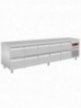 Refrigerating table composed of :