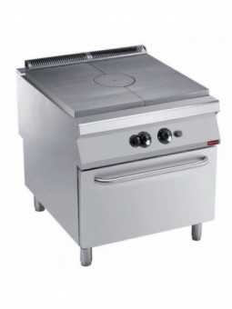 Cooker with gas cooking hob, on gas oven