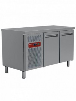 Refrigerating table composed of :
