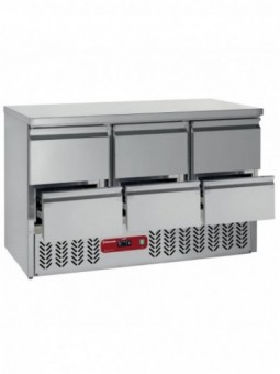 Refrigerating table composed of :