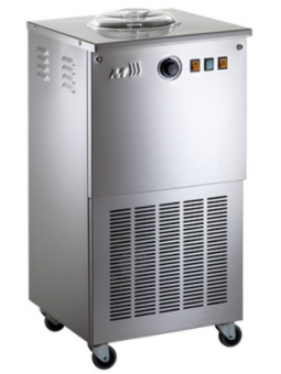 Ice cream maker 12 liters per hour on mobile base + rob. drain