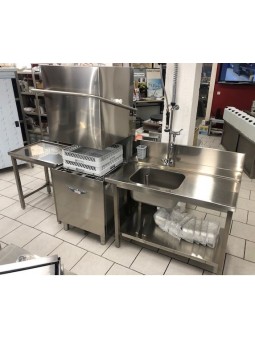 Ensemble lave-vaisselle à capot avec tables et douchette