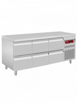 Refrigerating table composed of :