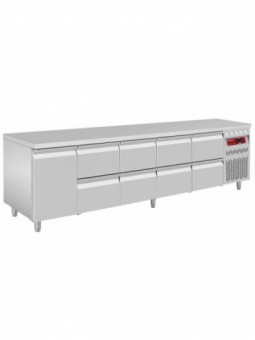 Refrigerating table composed of :