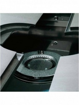 Cooker with gas cooking hob, on gas oven