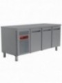 Refrigerating table composed of :