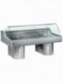 Refrigerated display counters with curved glass, on bases