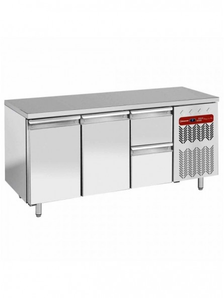 Koeltafel samengesteld uit :