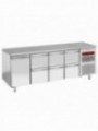 Refrigerating table composed of :
