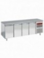 Refrigerating table composed of :