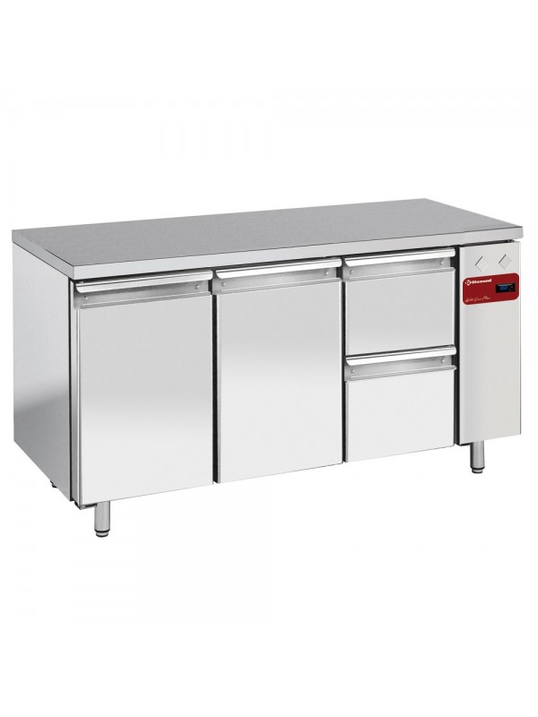 Refrigerating table composed of :