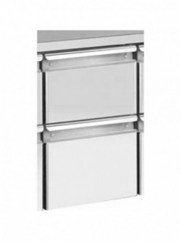 Refrigerating table composed of :